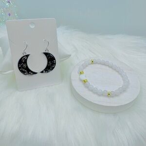 Black floral crescent moon earrings & Crescent moon Snow White beaded bracelet